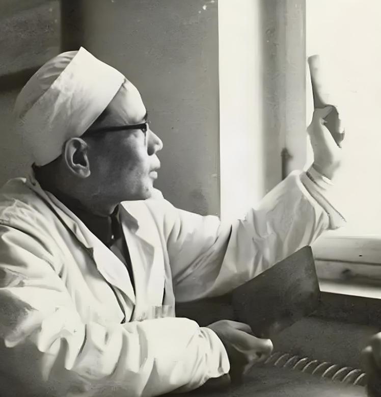 1950年，广西匪首被判死刑。为了活命，他献出两张独门秘方，谁料送往抗美援朝前线