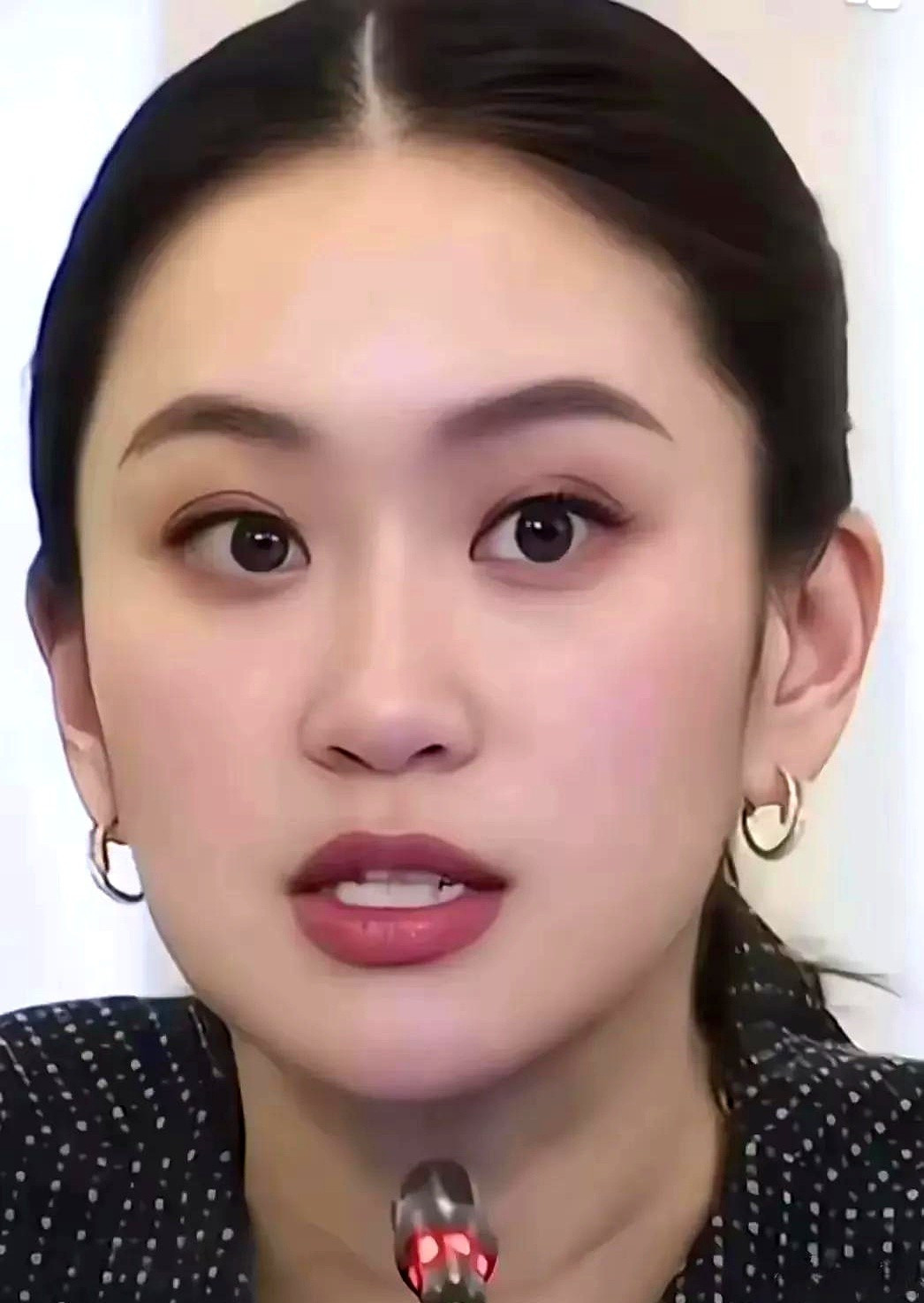 洪森斗不过佩通坦，真想不到哇塞，这政坛风云变幻，简直比电