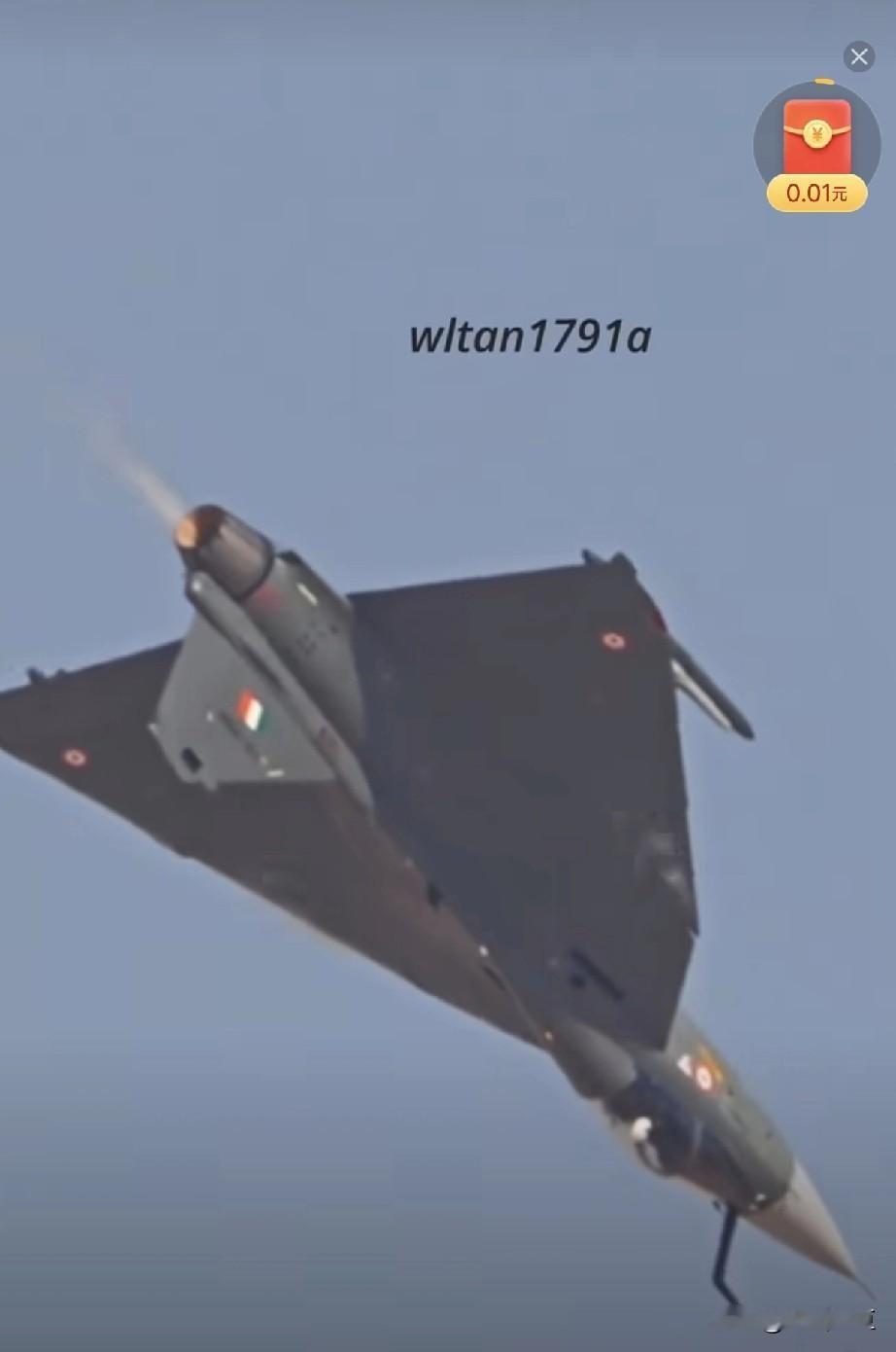 慢放下的印度LCA坠毁前的画面，转弯改平之后，LCA的控制疑似就出现了问题，飞行