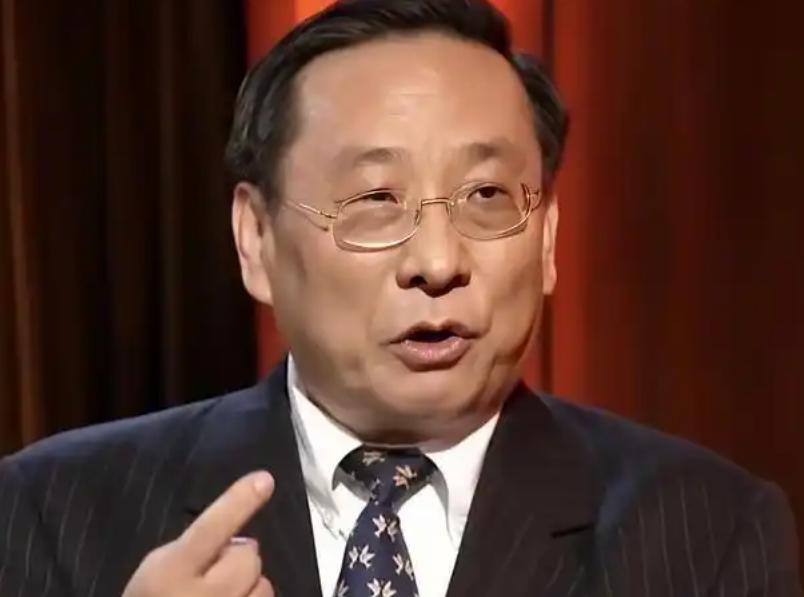 高志凯教授提醒大家，历史上无论是甲午战争，还是我们伟大的抗日战争，都是敌人先来摸