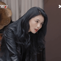 刘涛展现强势气场无限超越班举手投足都是戏，刘涛把帮派掌舵人的凌厉和果断全演出来