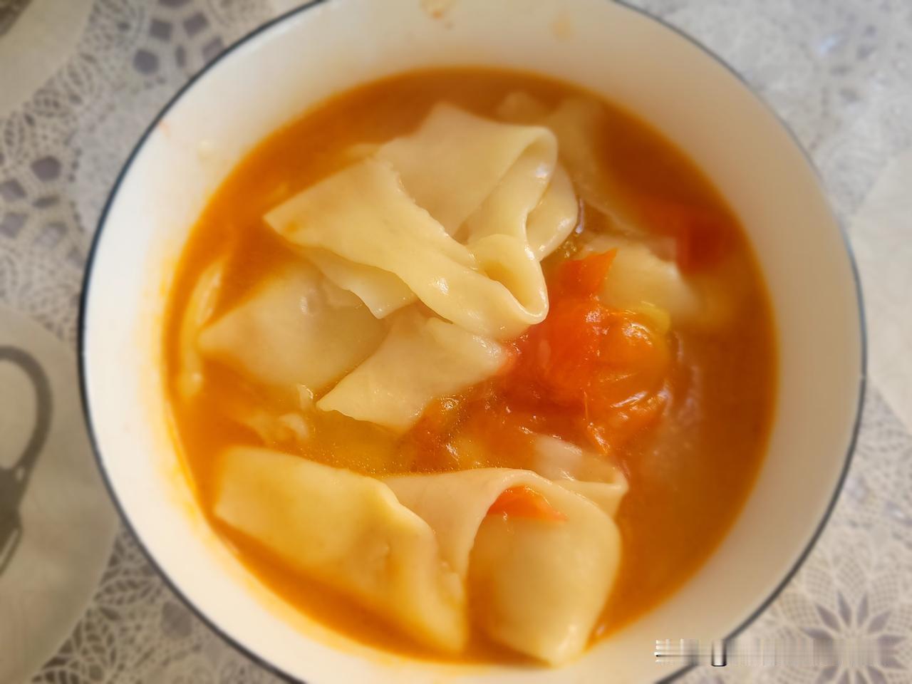 我和老公的轻食早餐：讲究蛋白质摄入的同时，也不排斥碳水，因为碳水特别养胃。如