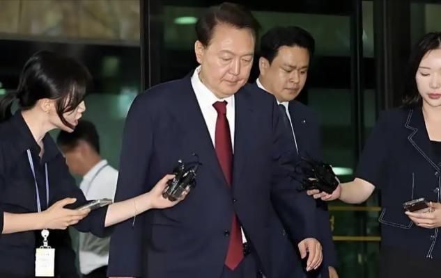 震动韩国政坛！尹锡悦狱中疯言曝光，金炳基：严惩叛乱势力！最近韩国的丑闻却是越扒越