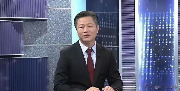 台湾名嘴赖岳谦说：在中日关系如此低迷的时候，高市早苗又火上浇油，派军舰通过台湾海