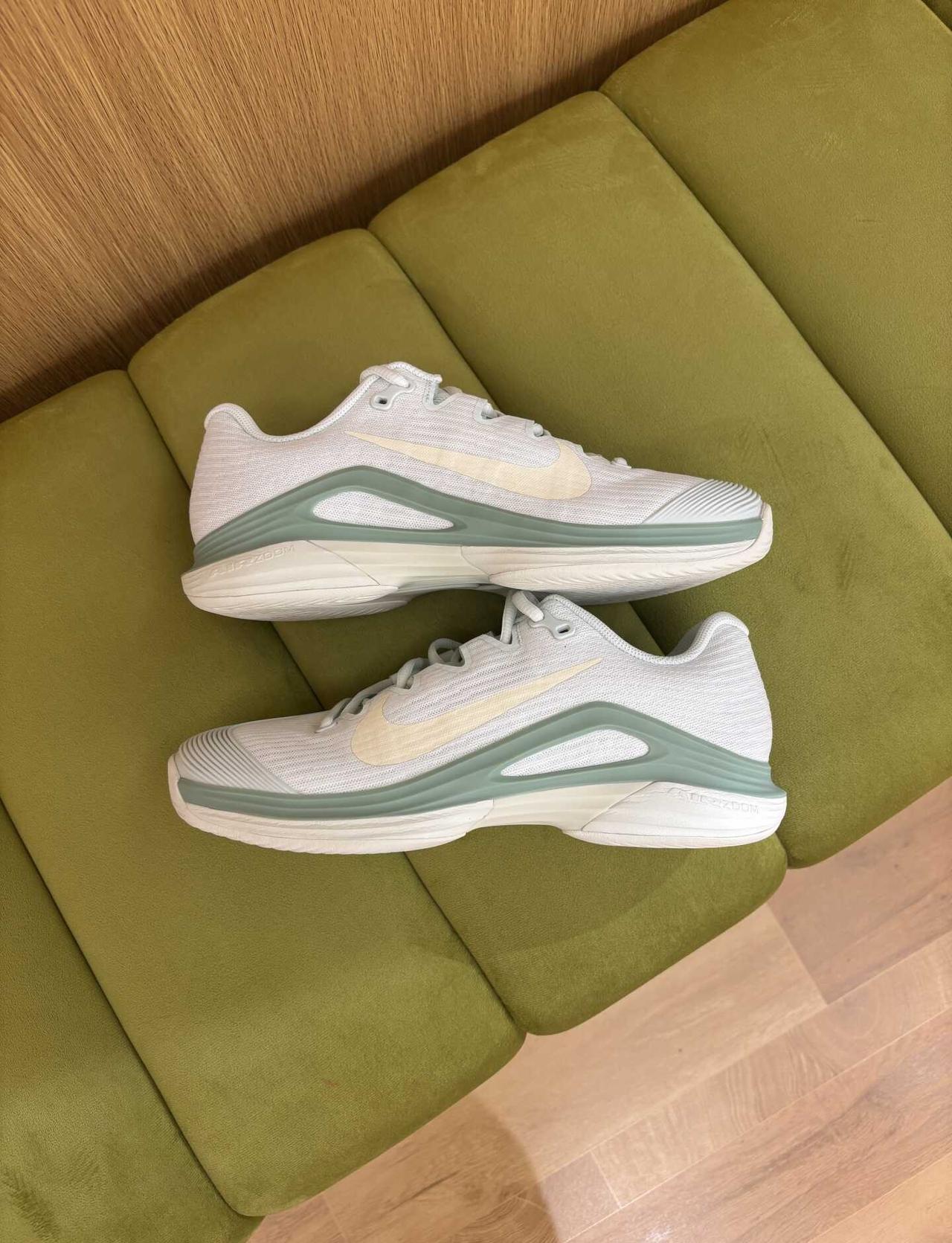 最近的新宠球鞋☁️NikeVapor12鞋型很秀气，不显脚大包裹刚好，不压