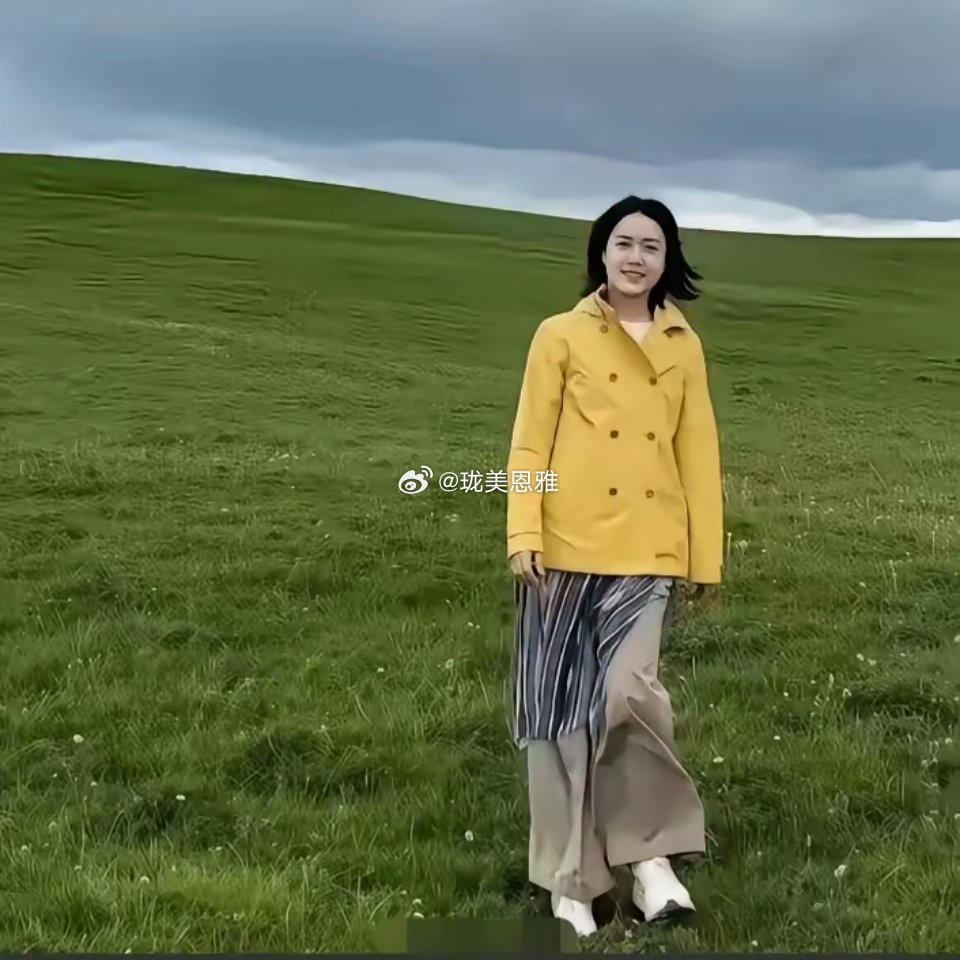 杨振宁遗孀翁帆现状喜欢旅游、穿亮色衣服，终于像个年轻人了！
