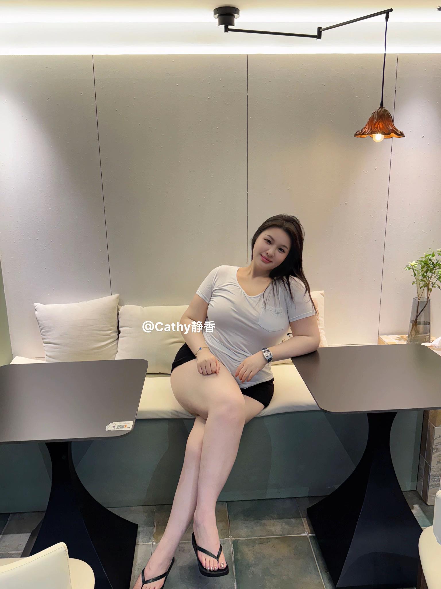 不要伤感 要性感。