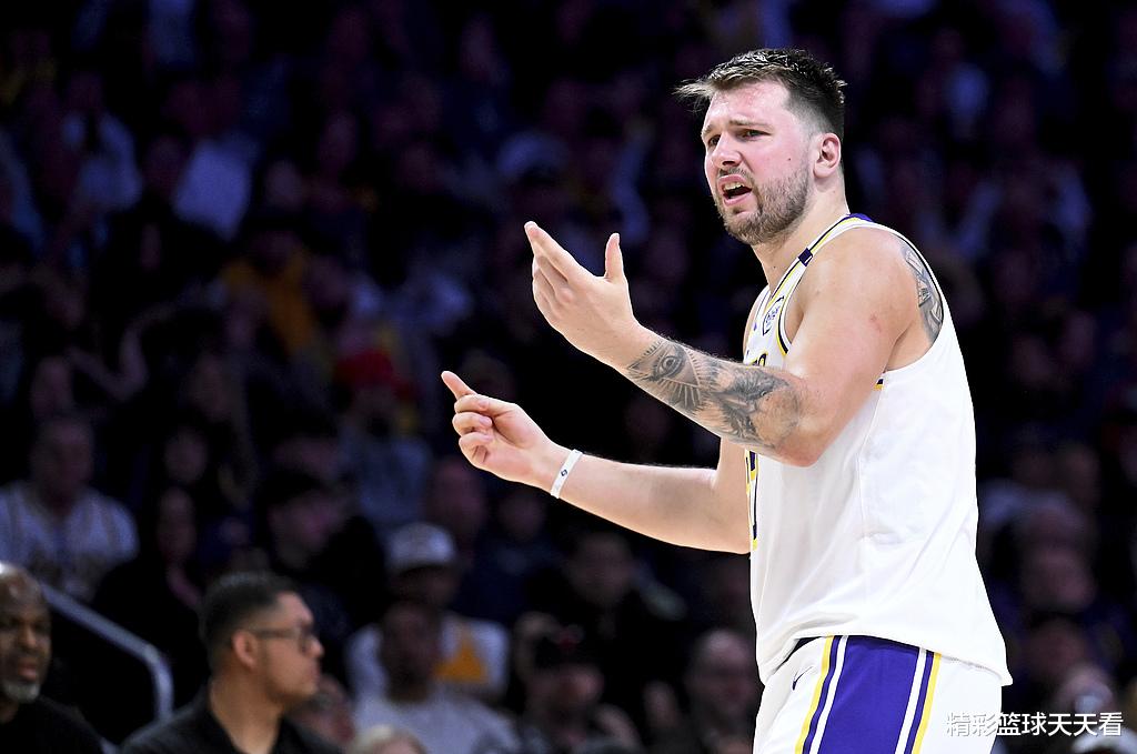 湖人惨败火箭，输球的最大责任人不是詹姆斯，也不是里弗斯，而是东契奇！东契奇作为球