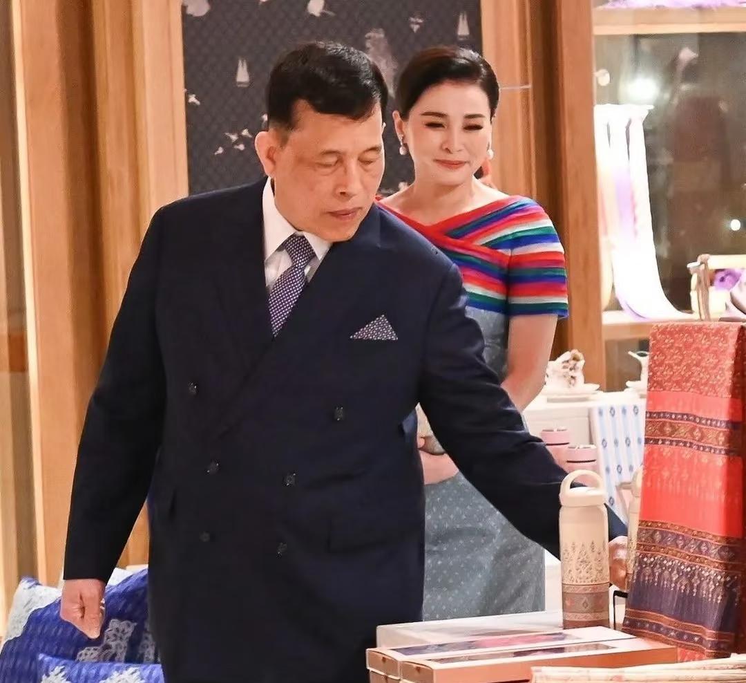 出访中国：素提达王后的“独属荣光时刻”在泰国王室的日常里，素提达虽居王后之