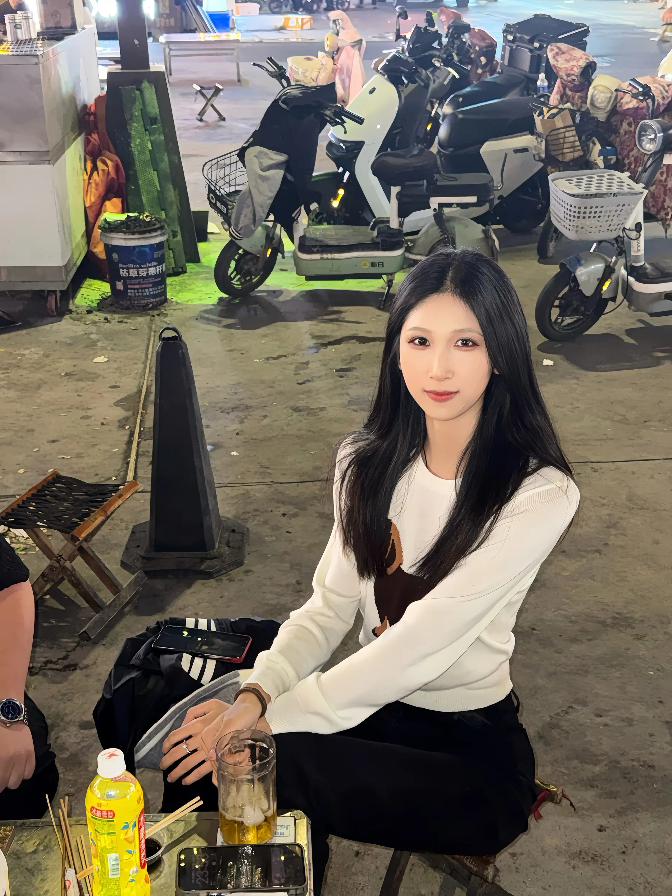 爱我恨我都得排队 请我吃饭的可以插队