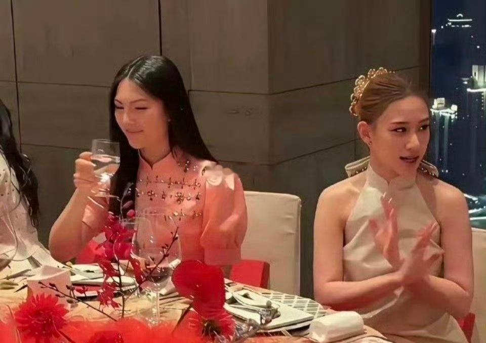 没想到王诗龄在一群千金里这么显年龄大！