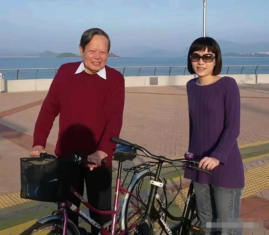 28岁嫁给他，49岁失去他：翁帆的21年，写满了爱情最沉重的答案她28岁时