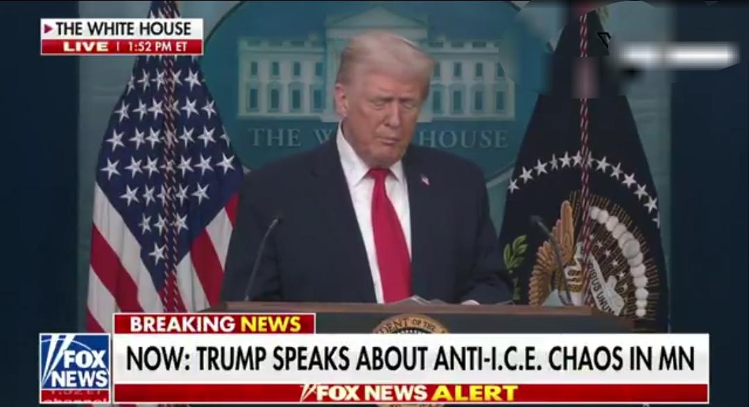 一个国会议员，身价3000万美元。川普总统提到，伊尔汗·奥马尔，没怎么正经上过