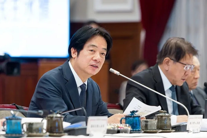 19日下午，赖清德紧急召开军事会议，要求台军与“国安局”全面加强对解放军动态的监