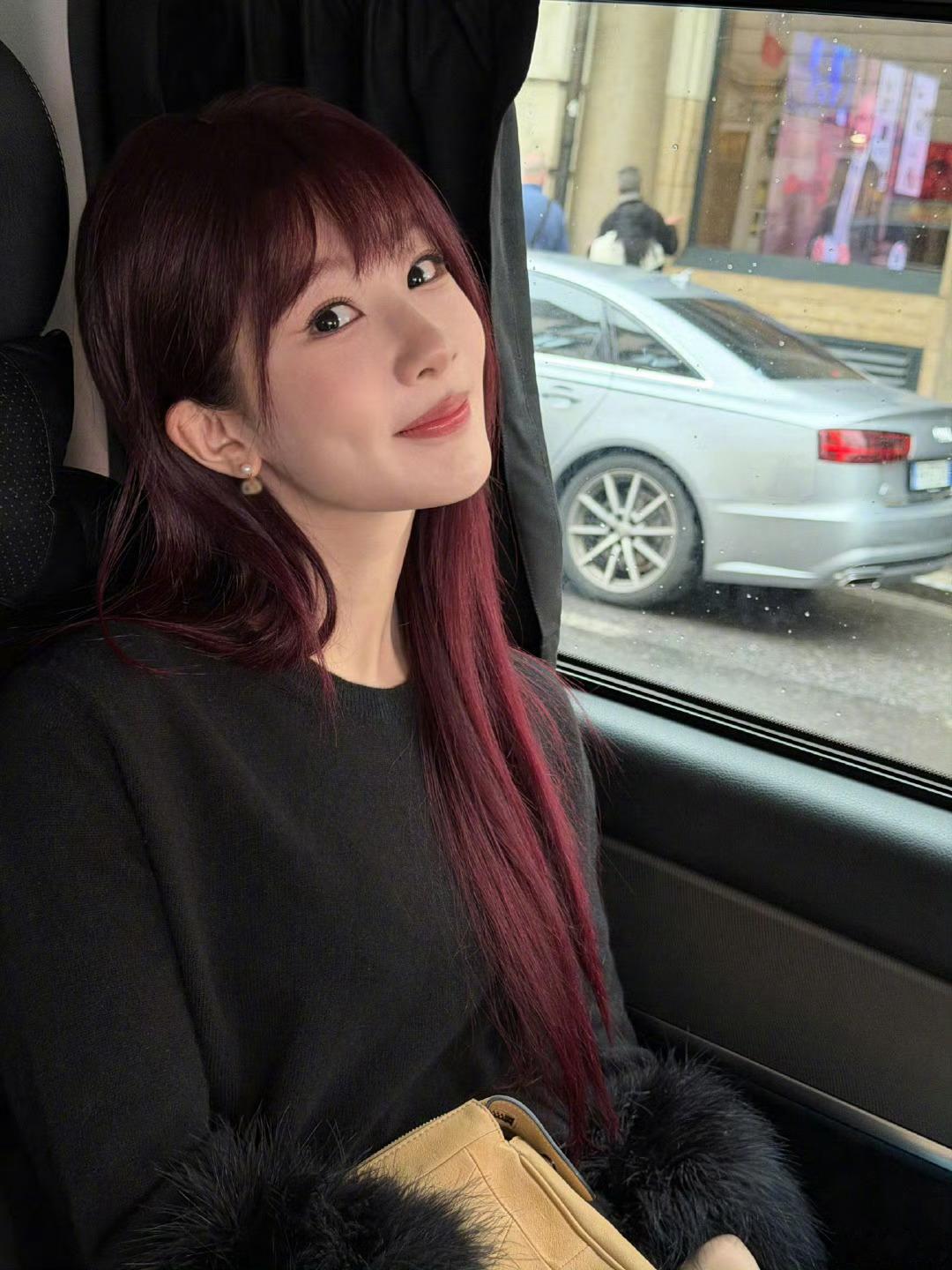 曝杨紫正午阳光五搭曝杨紫出演当年不肯嫁东风曝杨紫正午阳光要五搭当年不肯嫁东风，