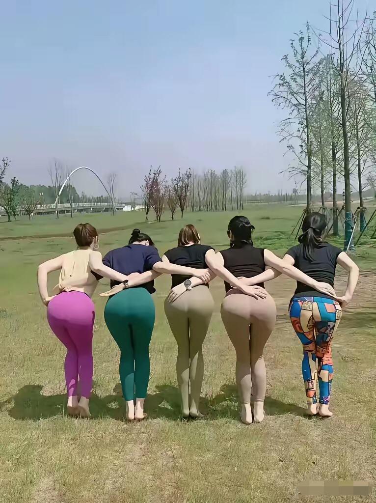 女性的大脑运转主要是凭感觉。所以女人想问题时可以直接从头飞过去，直接去对标答案，