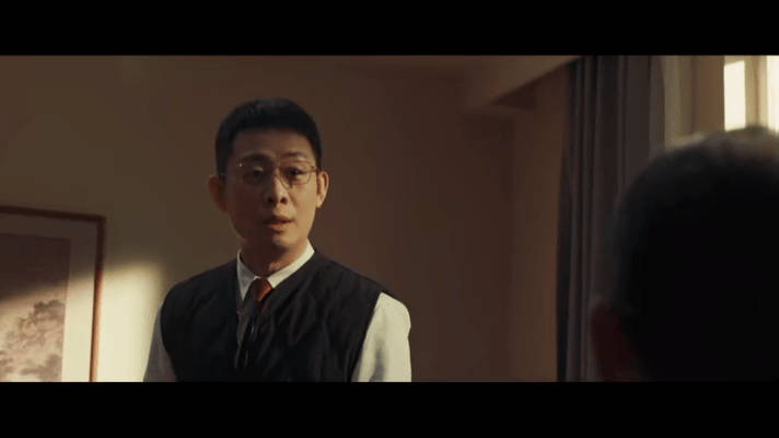 我的评分：[星星][星星][星星][星星][星星]洪亮你小子也有今天！想当初