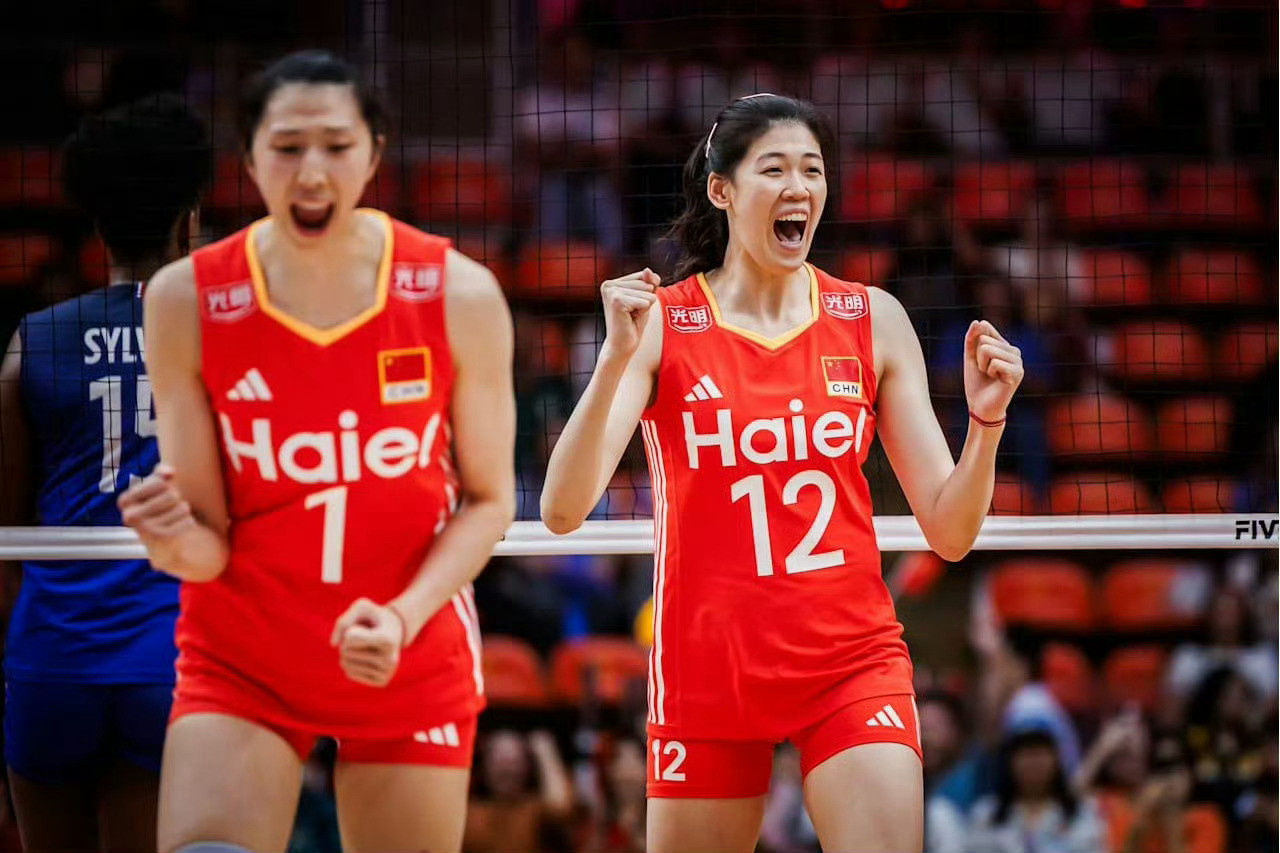 中国女排主教练赵勇对于妹妹目前的情况也给出了解释，“李盈莹正在天津进行康复。排球