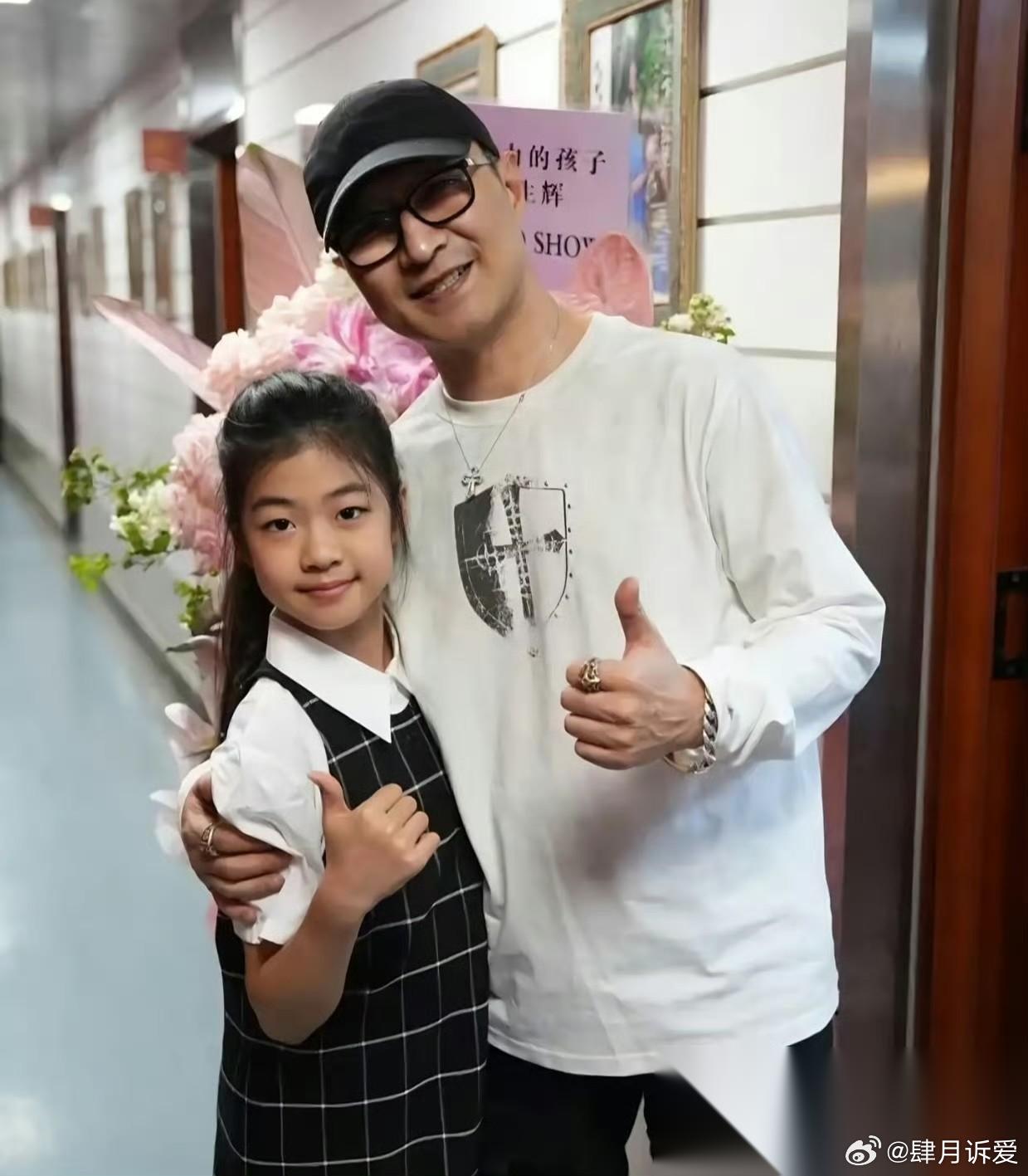 汪峰我终于明白为什么章子怡毫不犹豫的把女儿留给了汪峰，自己带走儿子。10岁醒
