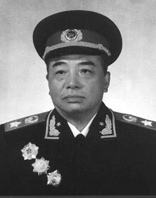 朱老总在彭德怀落难时说过一句公道话：我们最难走的路是他走的，我们最难打的仗是他打