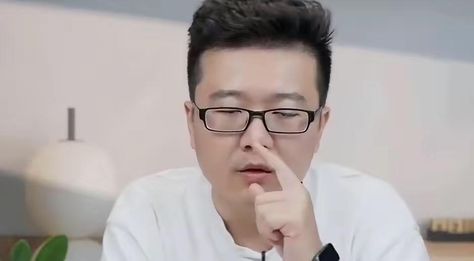 孙颖莎要实现大满贯梦想，莱维希望她要做到以下两点：一是藏拙，孙颖莎有点太实