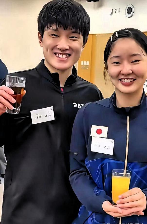 豪言碎了两块，张本美和该醒醒了名古屋亚运会混双八强战，张本美和搭档松岛辉空，