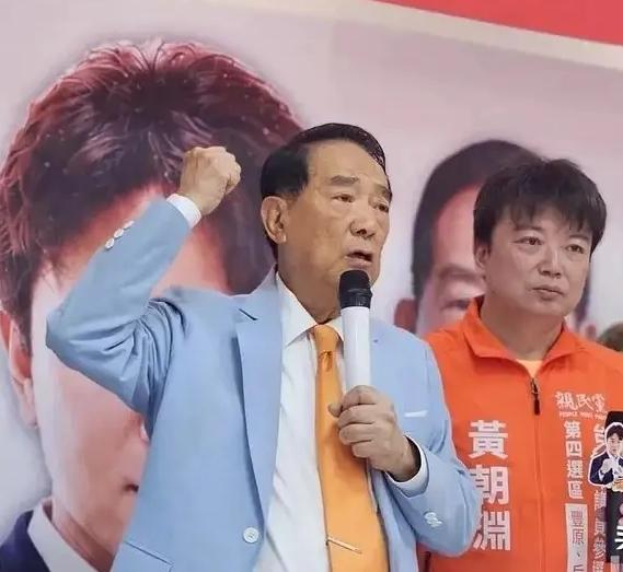 “橘子绿了”！亲民党前发言人吴昆玉挺沈伯洋的话，其实这并不意外。这些年亲民