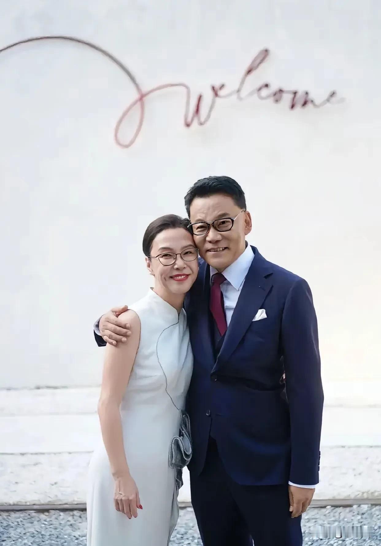 “二锅头闷着更香”，8月16日，李国庆的婚礼圆满落幕，尽管是二婚，但这场婚礼丝毫