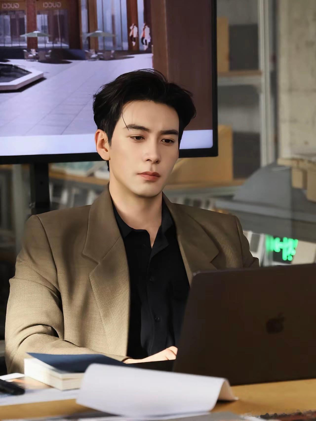 陈星旭凭一己之力证明旺队友不旺自己…除了《东宫》再也没出圈过陈星旭绝对是内娱最缺