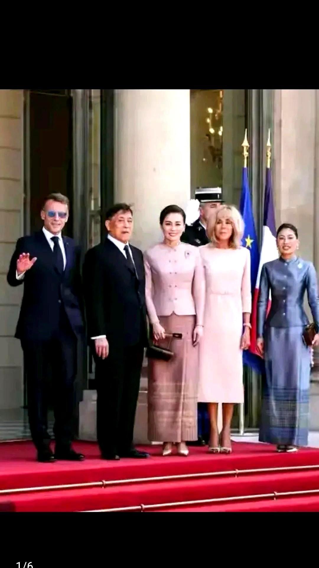 泰王跟马克龙这张合影，好多人说泰王霸气护妻，硬是把马克龙挤到了一边。我第一眼看
