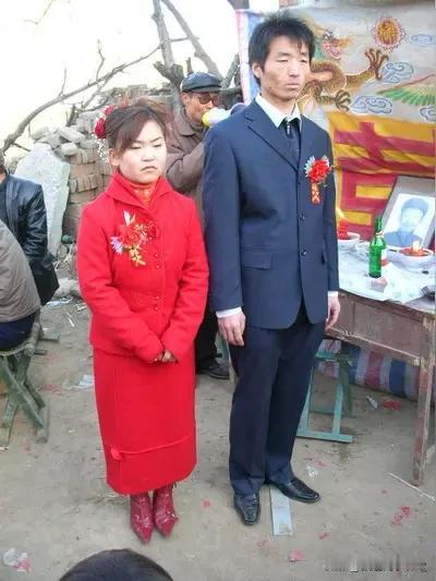 大集体时期，我们老家农村如果男人身体有缺陷，在当地娶不上媳妇，就去四川领媳妇。
