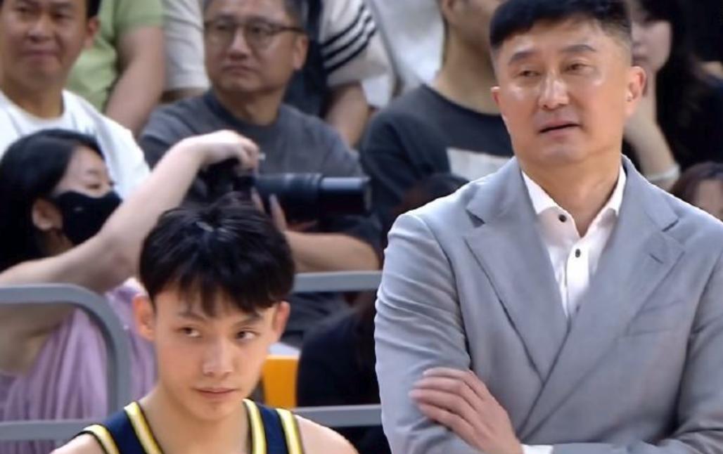 广东宏远在干嘛，领先19分被反超，我是没看懂，休息4天，萨林杰和焦泊乔回归，大好