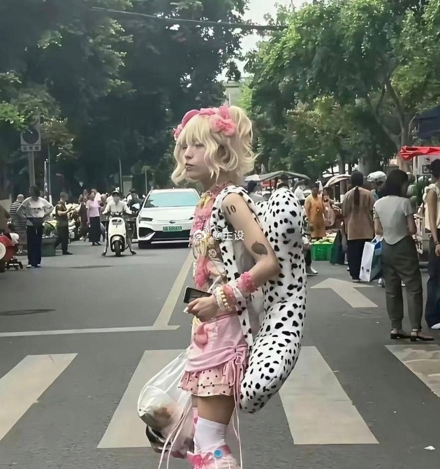 假如你女儿这样，你能接受的了吗？