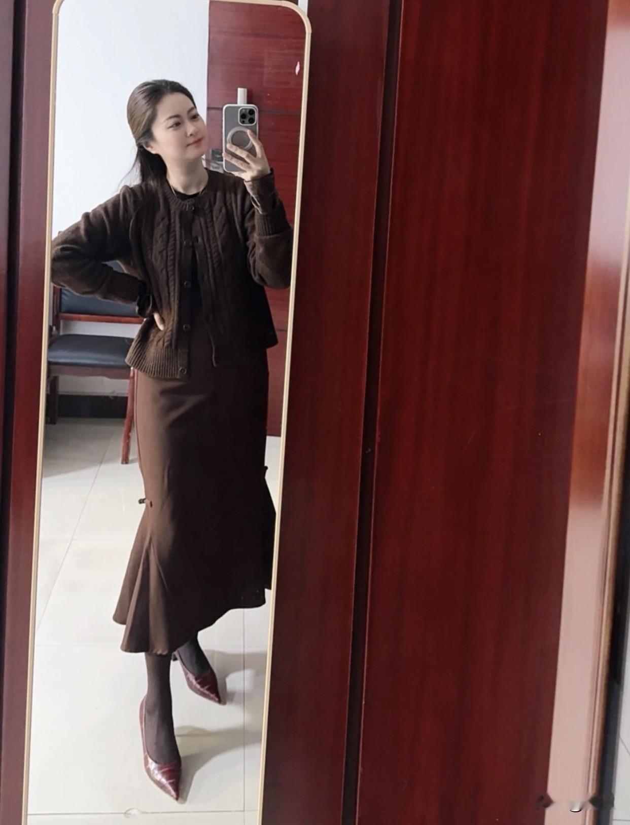 40岁女人最大的魅力是什么?丰富的阅历，能应对各种人和事。