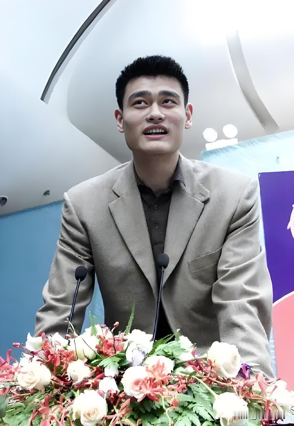 CBA联赛历史单场五项数据最高本土球员分别是：01、单场最高得分：孙