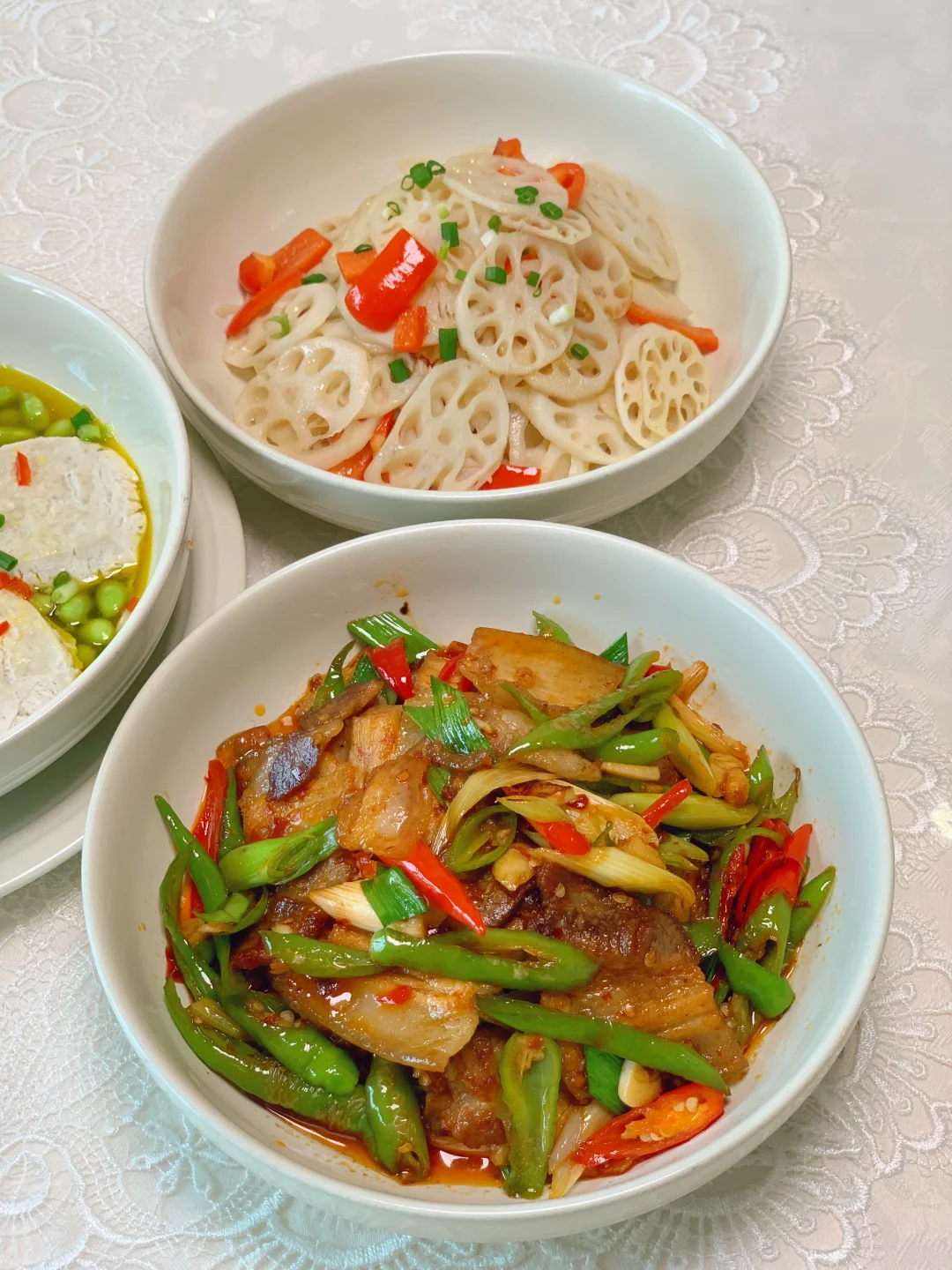 江浙沪部分爱的臭豆腐，一块配一碗米饭！