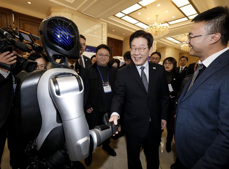 科技创新为中国带来的进步那可太多了。十年来，我国科技实力大幅跃升，全社会研发经费