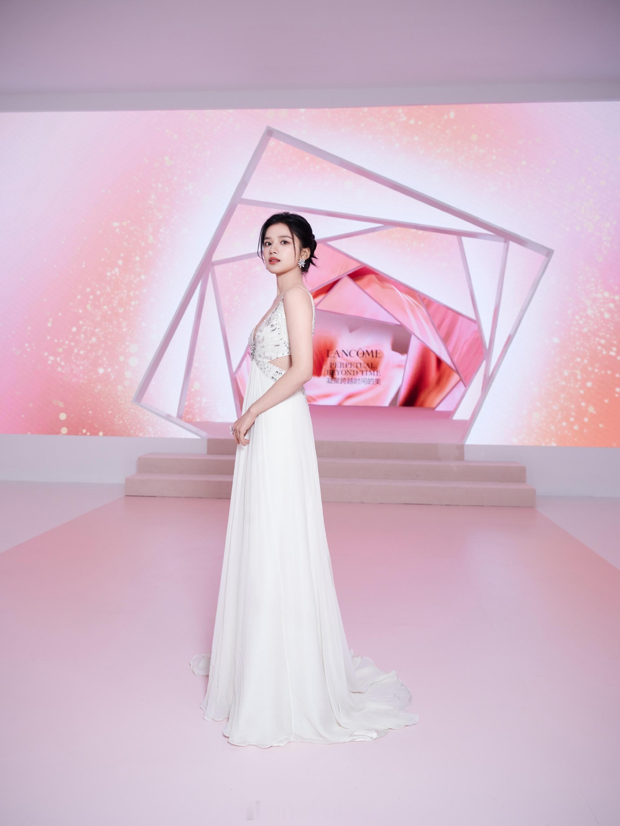 张婧仪青春烂漫唯美