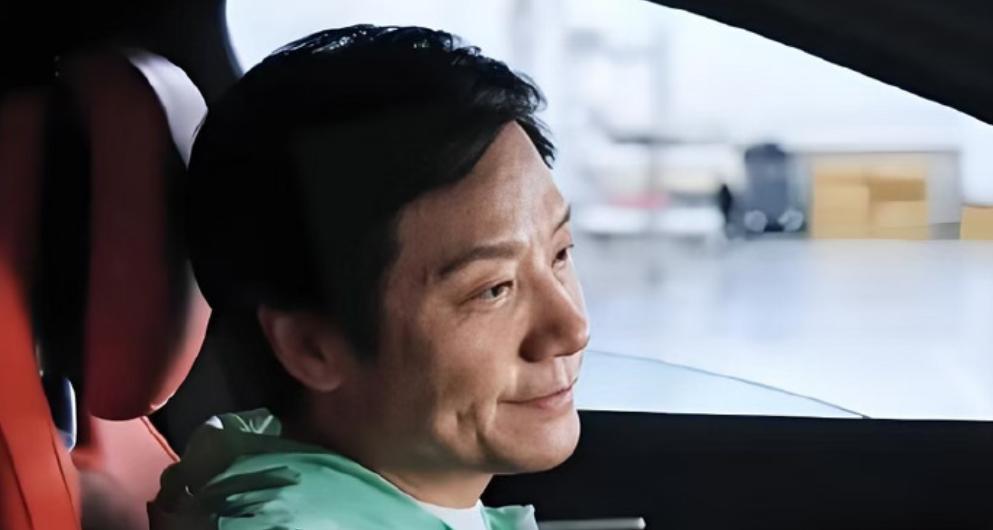 如果雷军要用一句话评价自己当下的心境，大概会是“宝宝，心里苦啊！”[捂脸哭][捂脸