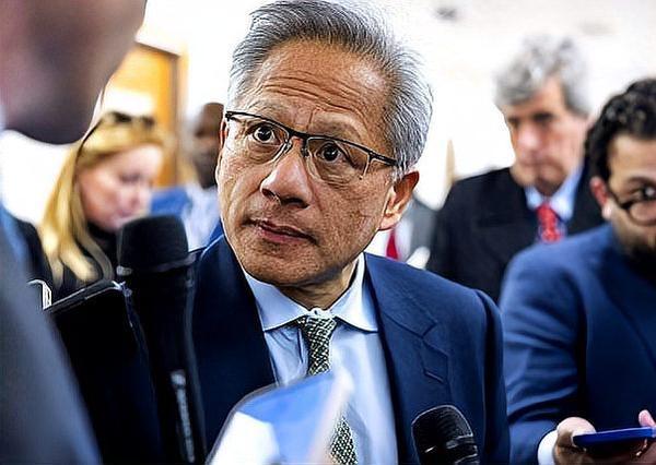 黄仁勋急了！见完特朗普直言“不确定中国还要H200”，真相戳破美国算盘！全