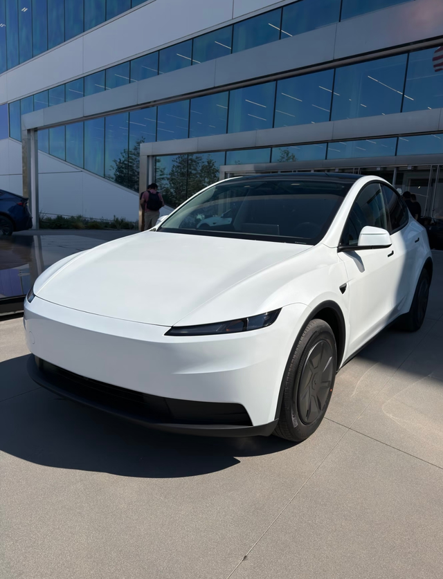 廉价版ModelY，特斯拉“茅草屋”以前大家都戏称特斯拉是“毛坯房”，而就在