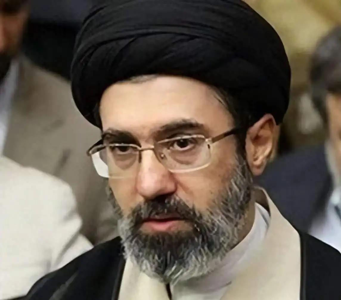 伊朗祭出“通行权”筹码：驱逐美以大使换霍尔木兹海峡自由，全球能源局势生变？