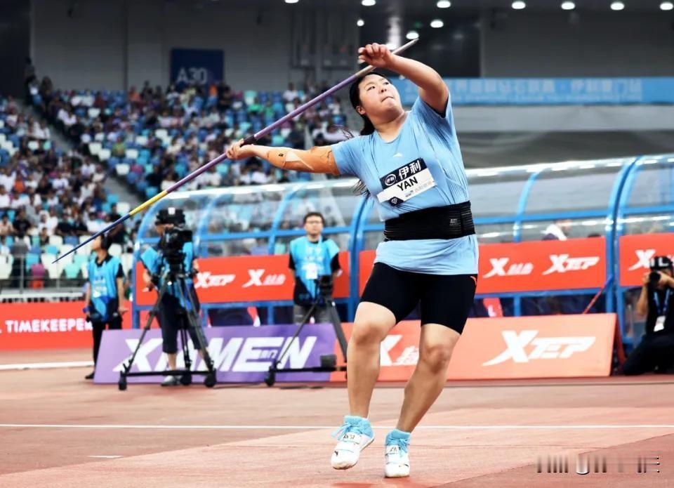 严子怡67米11轻松夺冠北京时间6月11日，国际田联钻石联赛奥斯陆站女子标枪决