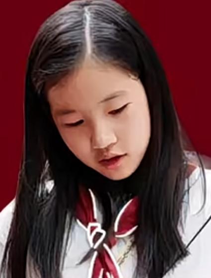 张雪峰冥诞女儿发文寄哀思看哭全网!5月18日是爸爸的冥诞，千言万语落笔又