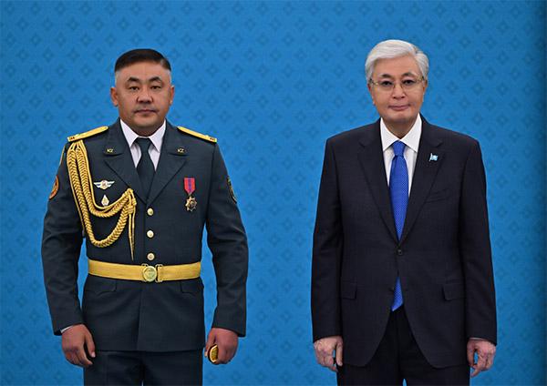 仅仅24天，哈萨克斯坦防长就体会到了什么叫"跌落神坛"！9月3日刚风光留任，