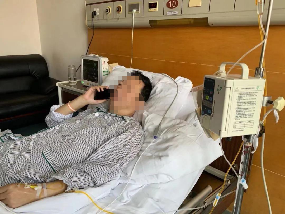 领导又去外地学习了，据说一周左右的时间，领导经常外出，去哪谁也不知道，问办公室，