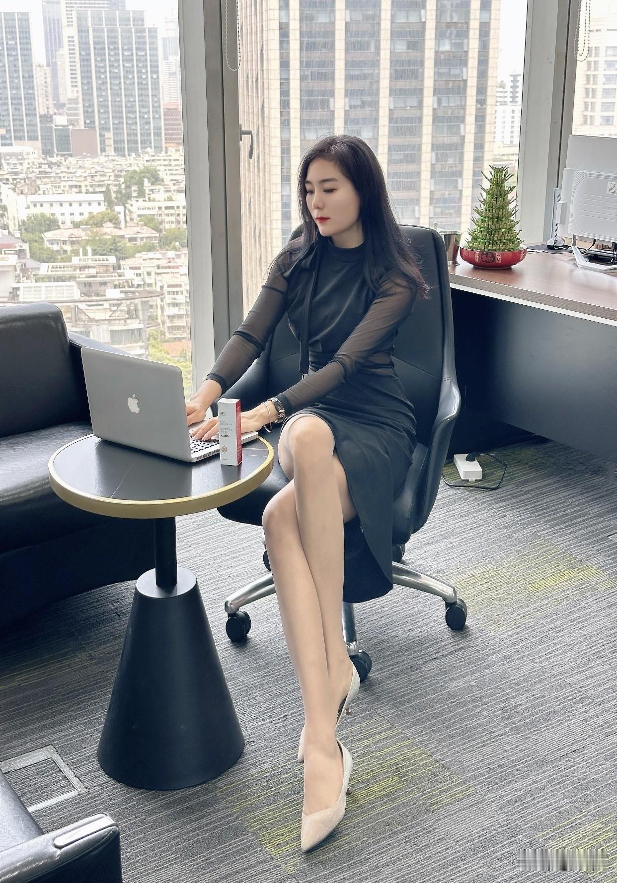 什么样的女人最有吸引力独立自主的女人，不依赖他人。