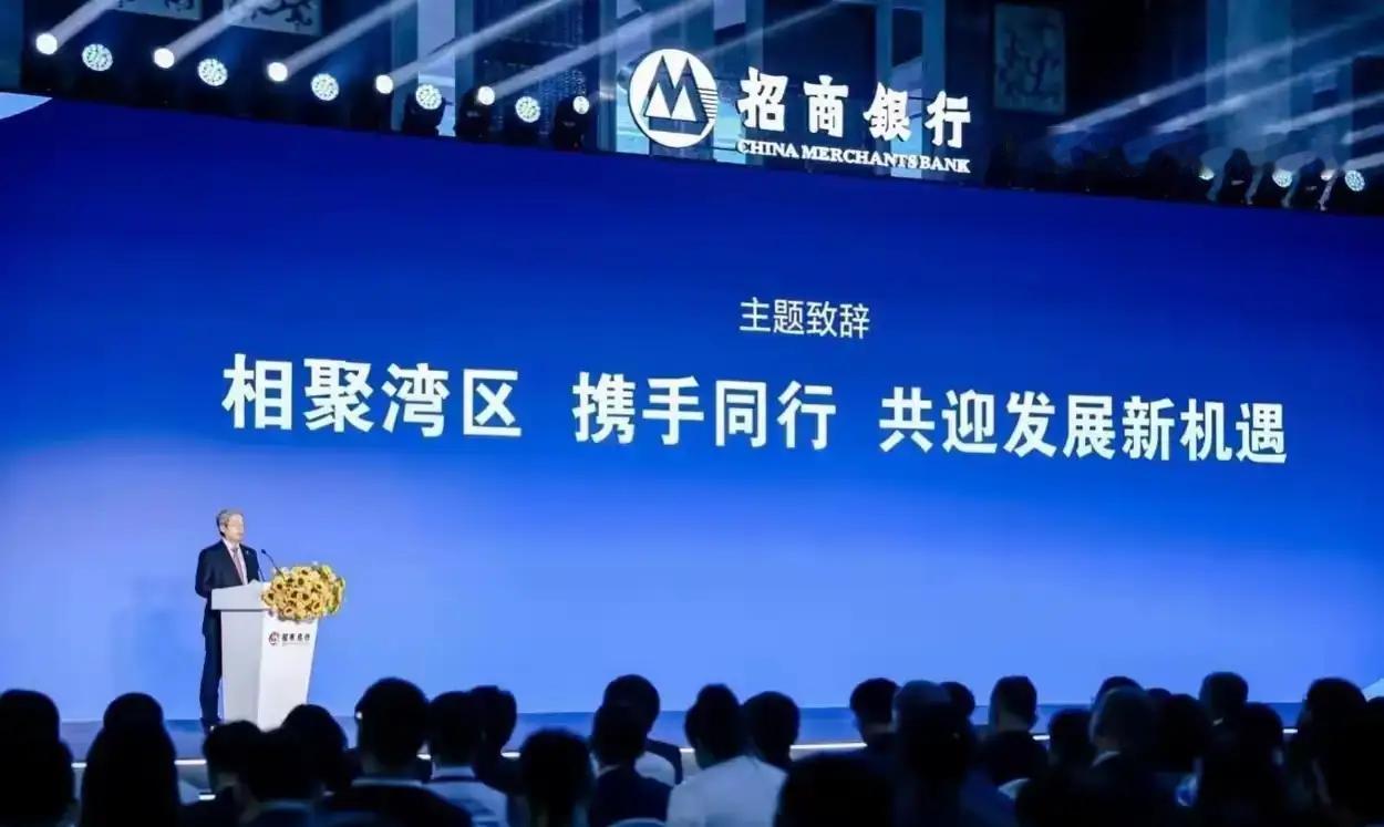 不管你信不信，这就是赤裸裸的事实！1、招商银行，营收3375.72亿元，利润1