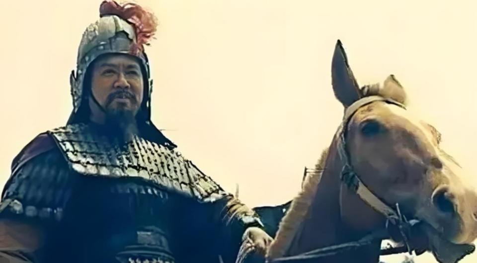 费祎任大将军时，把蜀军主力撤回涪城（今绵阳），让王平带三万人留守汉中。汉中地大，