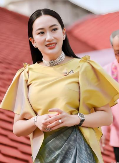 佩通坦可能还没意识到，她跟洪森的录音出来后，其实就已经再也没机会担任泰国总理了，